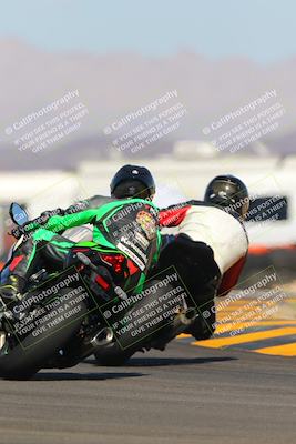 media/Oct-08-2022-SoCal Trackdays (Sat) [[1fc3beec89]]/Turn 16 (125pm)/